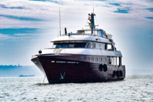 bareboat yacht charter tasmania